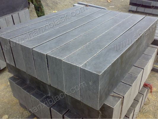 Product nameCurbstone and Palisade-1002