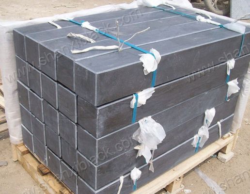 Product nameCurbstone and Palisade-1001